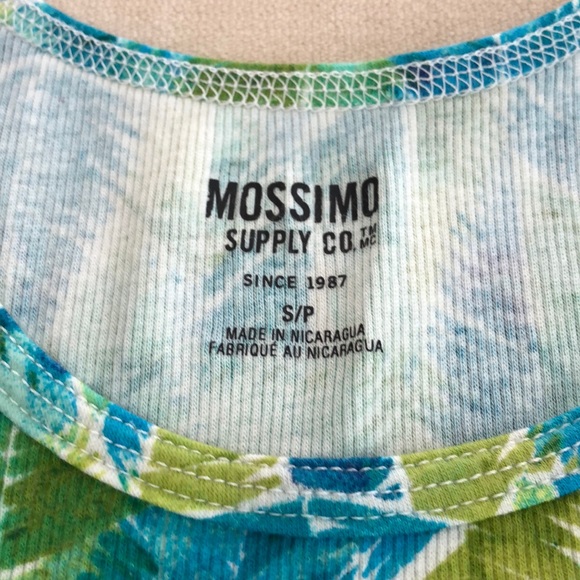 Mossimo Tank Top - Picture 2 of 5